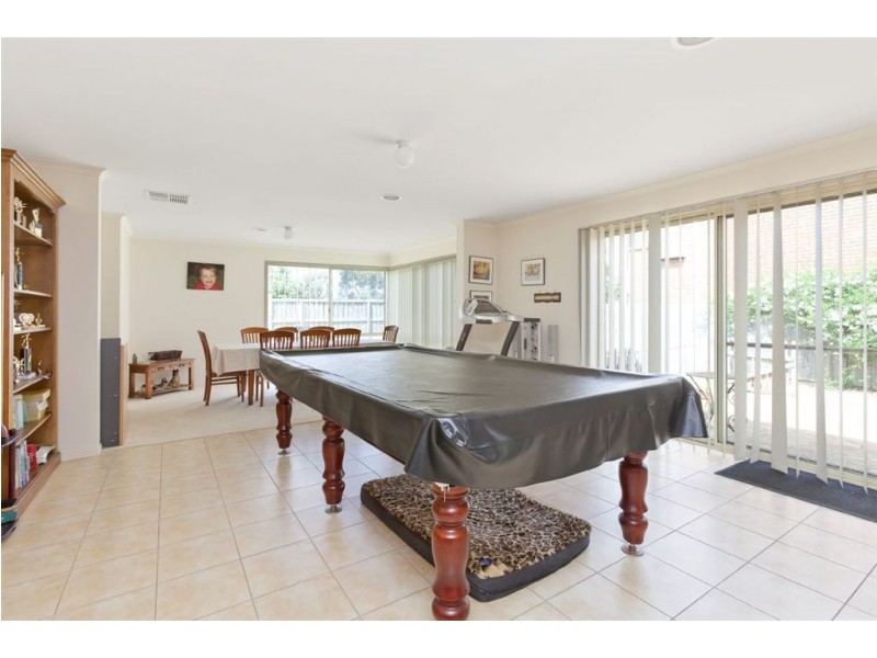 17 Clocktower Court, Berwick VIC 3806