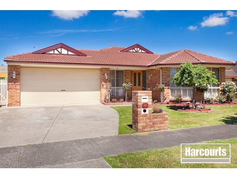35 Sandalwood Drive, Narre Warren VIC 3805