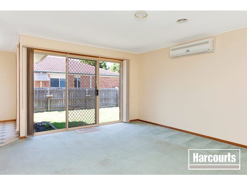 35 Sandalwood Drive, Narre Warren VIC 3805