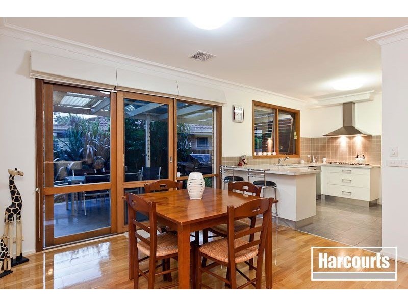 11 Hollydale Close, Berwick VIC 3806