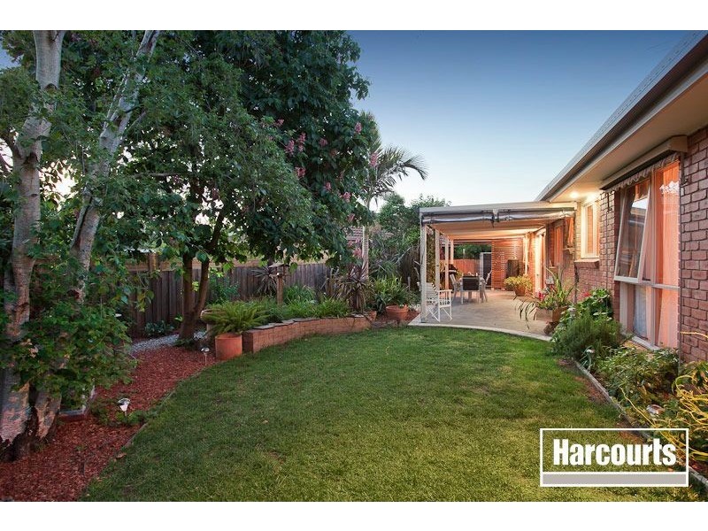 11 Hollydale Close, Berwick VIC 3806