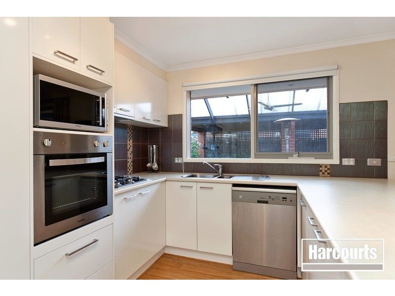 31 Coolabah Grove, Berwick VIC 3806