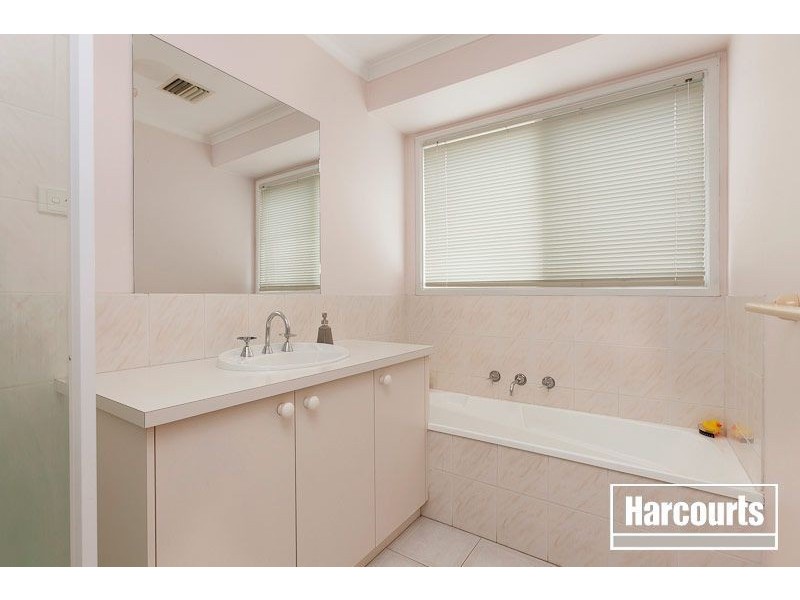 31 Coolabah Grove, Berwick VIC 3806