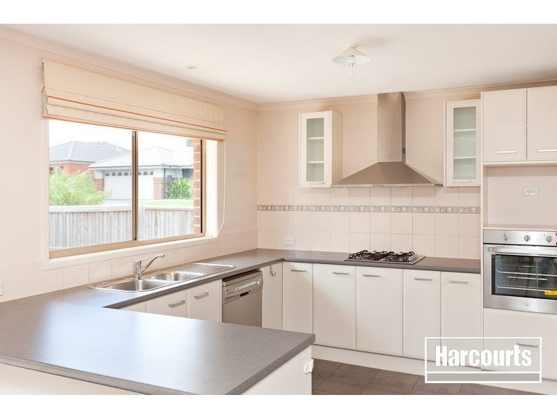 10 Fleet Street, Narre Warren South VIC 3805