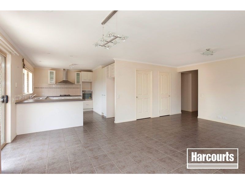 10 Fleet Street, Narre Warren South VIC 3805