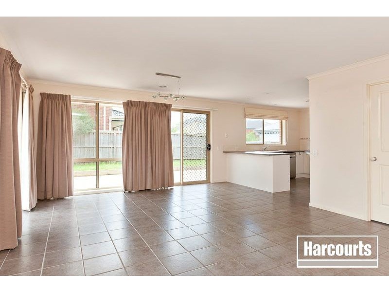 10 Fleet Street, Narre Warren South VIC 3805