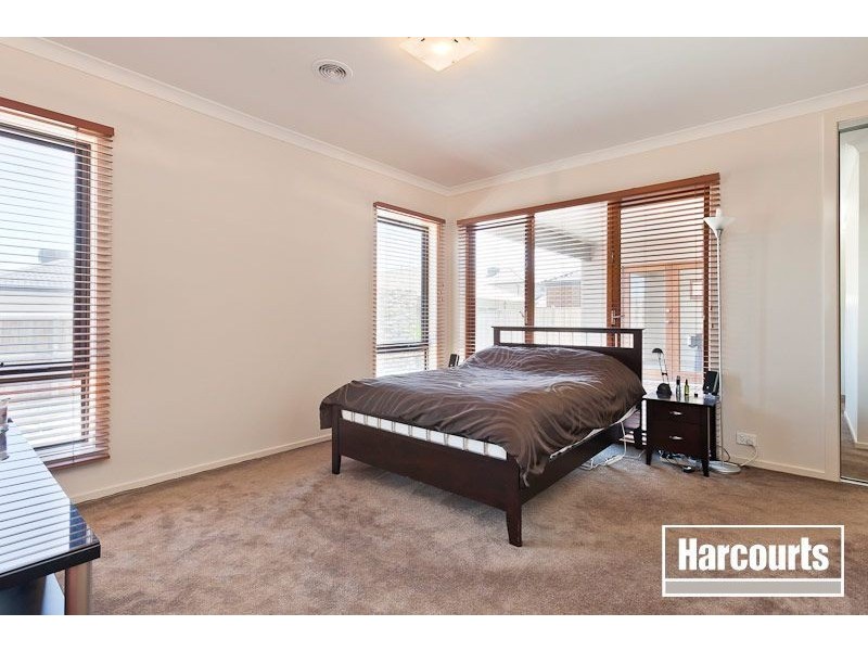 7 Honey Court, Berwick VIC 3806