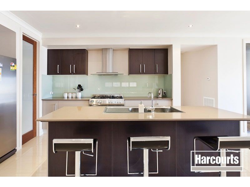 7 Honey Court, Berwick VIC 3806