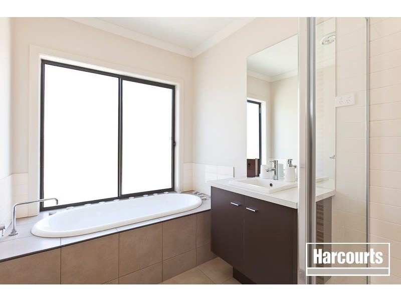 7 Honey Court, Berwick VIC 3806