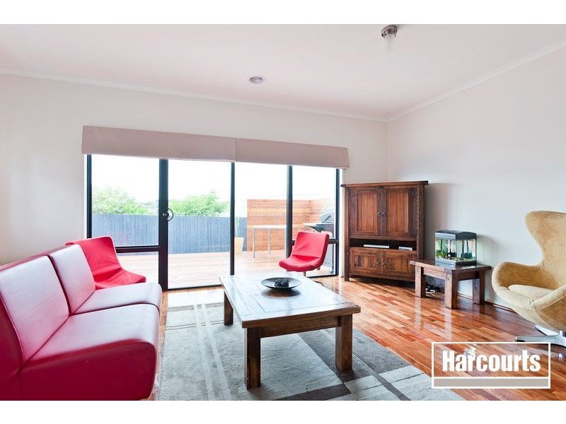 27 Sheldon Drive, Berwick VIC 3806