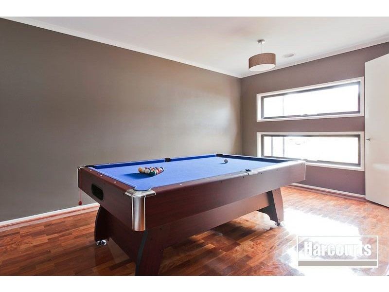 27 Sheldon Drive, Berwick VIC 3806