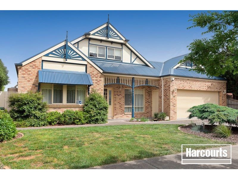 18 Caversham Terrace, Lynbrook VIC 3975