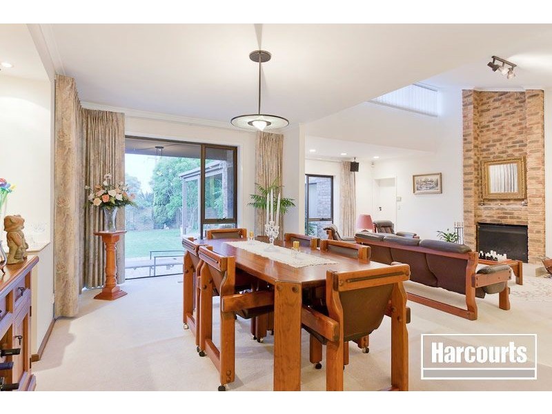 1 Halcyon Way, Narre Warren South VIC 3805