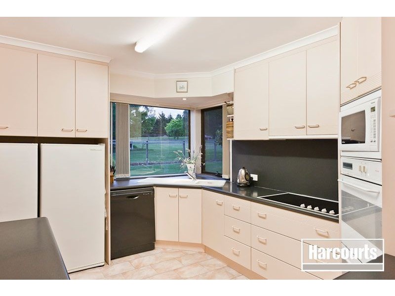 1 Halcyon Way, Narre Warren South VIC 3805