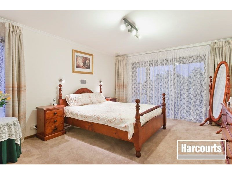 1 Halcyon Way, Narre Warren South VIC 3805