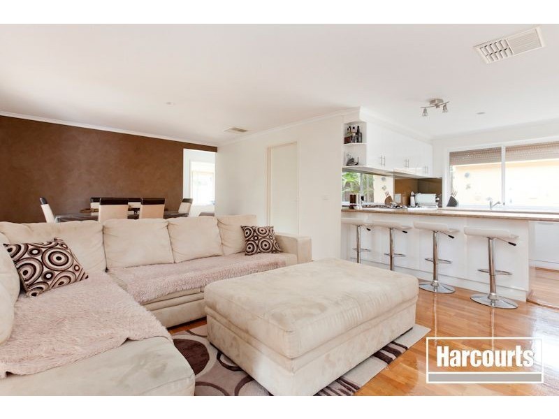 11 Pinnacle Way, Hampton Park VIC 3976