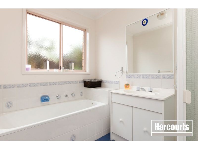 11 Pinnacle Way, Hampton Park VIC 3976