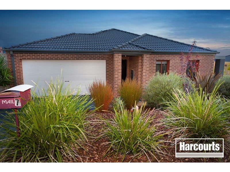 7 Alexia Drive, Berwick VIC 3806