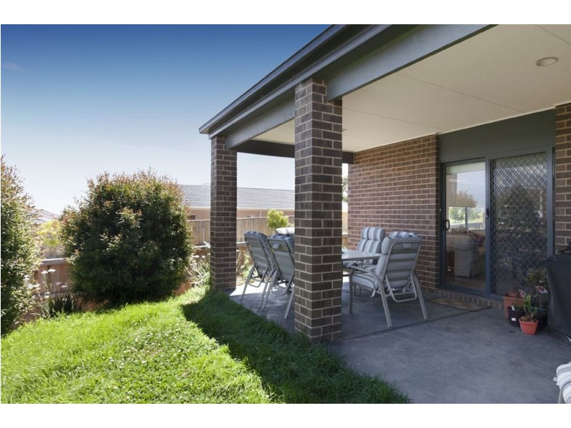 7 Alexia Drive, Berwick VIC 3806