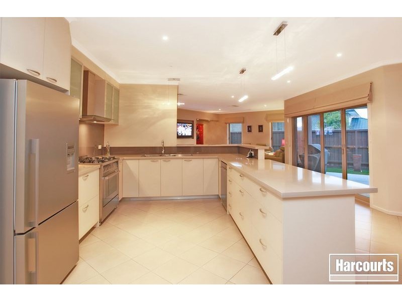 37 Bryn Mawr Boulevard, Berwick VIC 3806