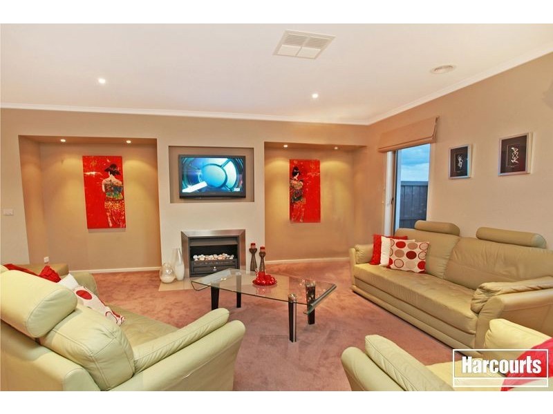 37 Bryn Mawr Boulevard, Berwick VIC 3806