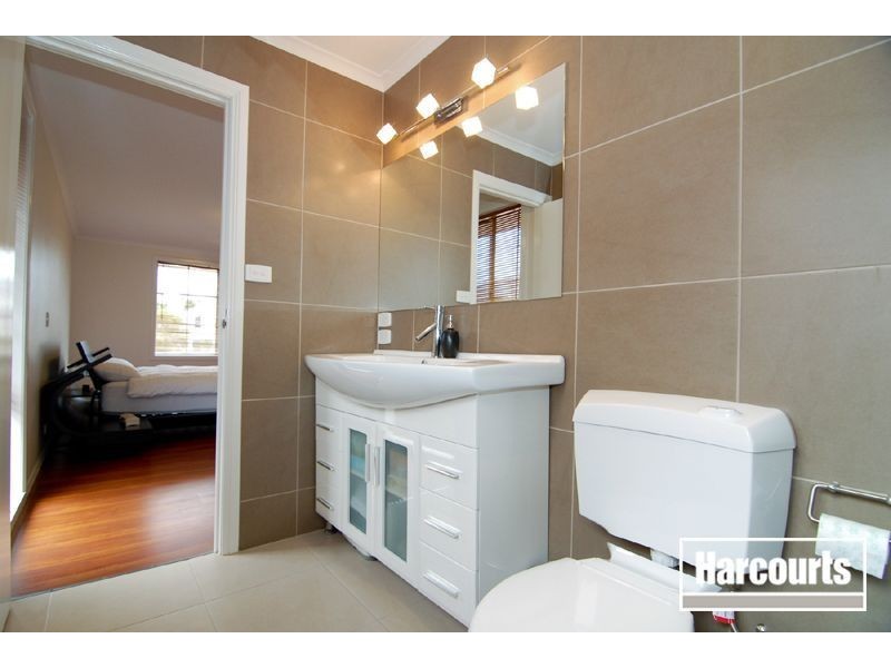 3 George Bass Avenue, Endeavour Hills VIC 3802