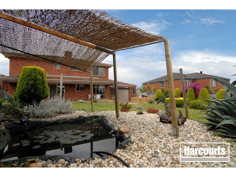 3 George Bass Avenue, Endeavour Hills VIC 3802