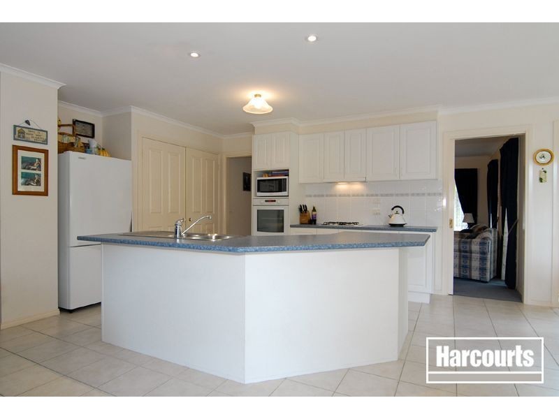 23 Parkwood Avenue, Narre Warren South VIC 3805