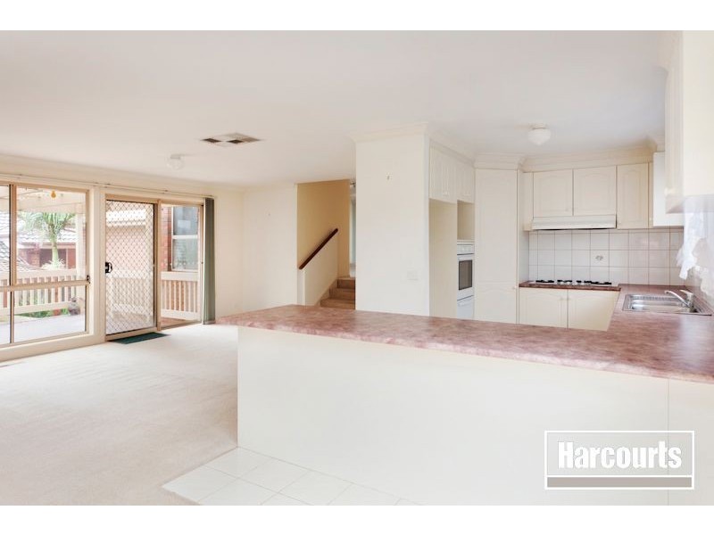 130 Earlsfield Drive, Berwick VIC 3806