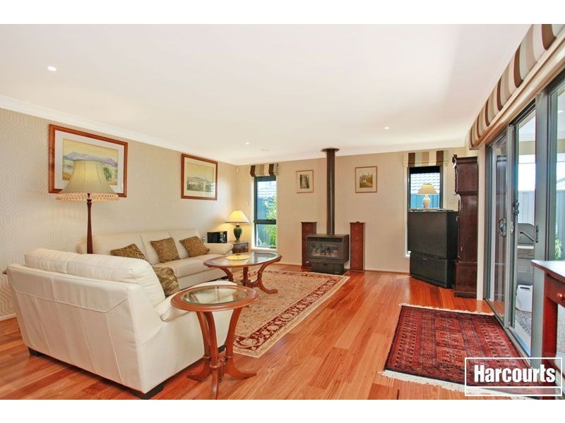 90 Meridian Circuit, Berwick VIC 3806