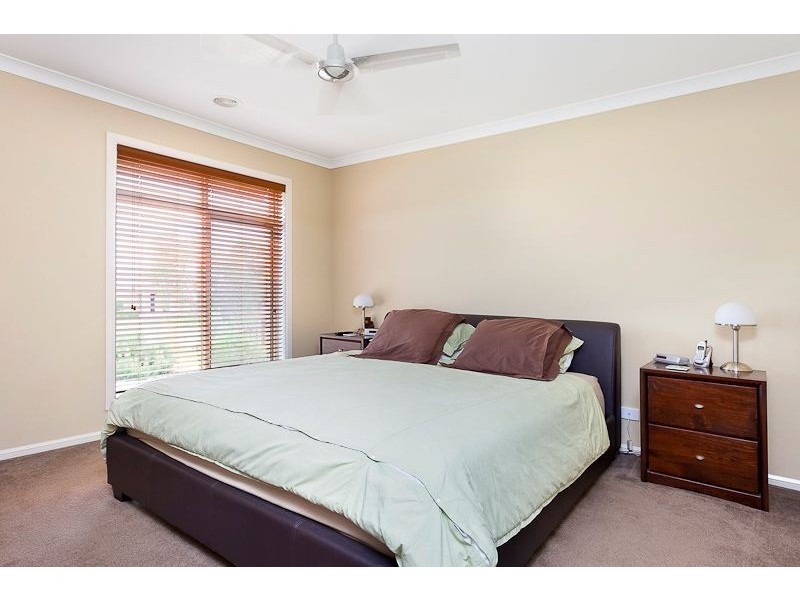 22 Yorkshire Drive, Cranbourne North VIC 3977