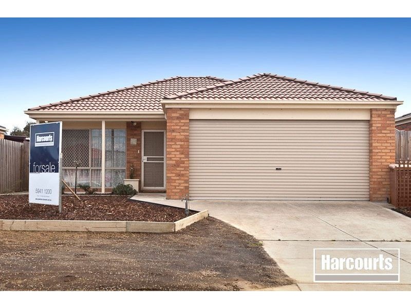 3 Sir Thomas Drive, Pakenham VIC 3810