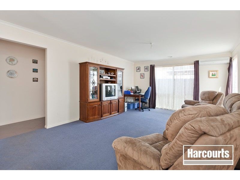 3 Sir Thomas Drive, Pakenham VIC 3810