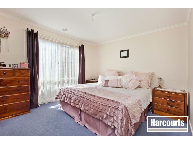 3 Sir Thomas Drive, Pakenham VIC 3810