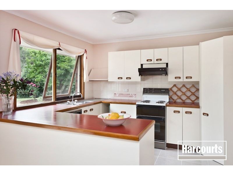 8 Tandderwen Court, Narre Warren North VIC 3804