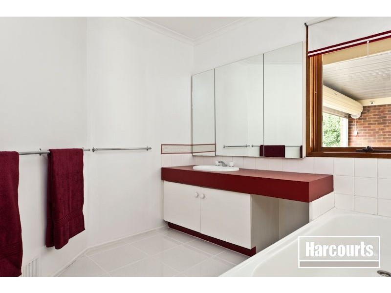 8 Tandderwen Court, Narre Warren North VIC 3804