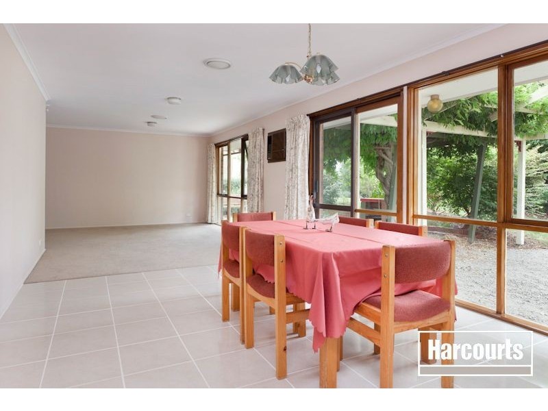 8 Tandderwen Court, Narre Warren North VIC 3804