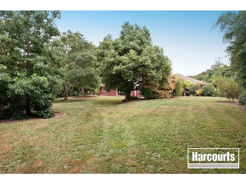 8 Tandderwen Court, Narre Warren North VIC 3804