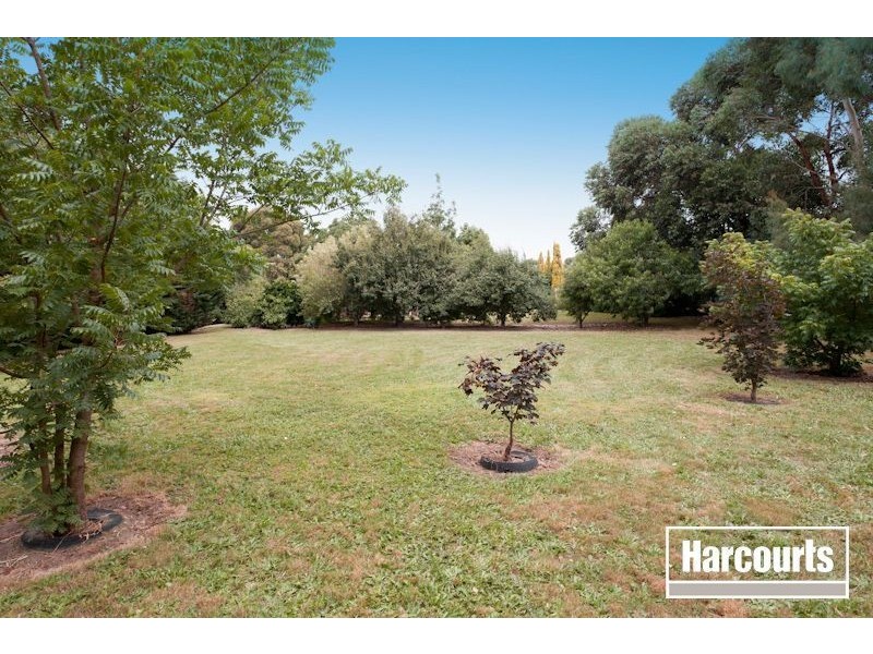 8 Tandderwen Court, Narre Warren North VIC 3804