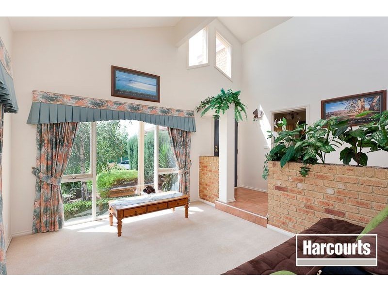 32 Highland Crescent, Narre Warren South VIC 3805