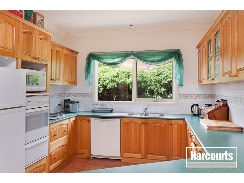 32 Highland Crescent, Narre Warren South VIC 3805