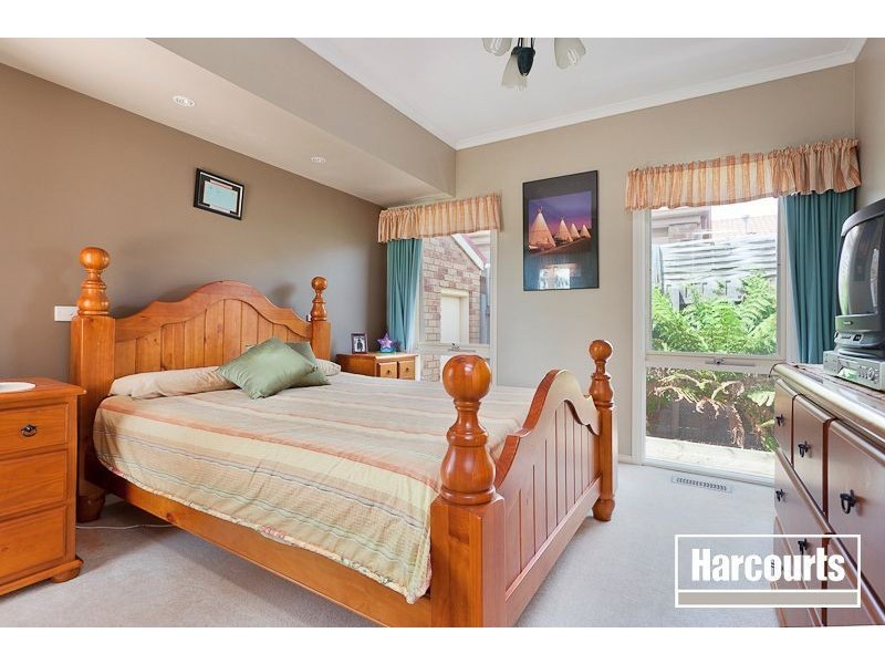 32 Highland Crescent, Narre Warren South VIC 3805