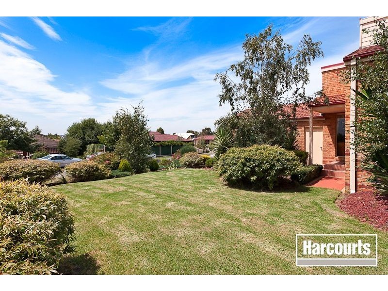 32 Highland Crescent, Narre Warren South VIC 3805