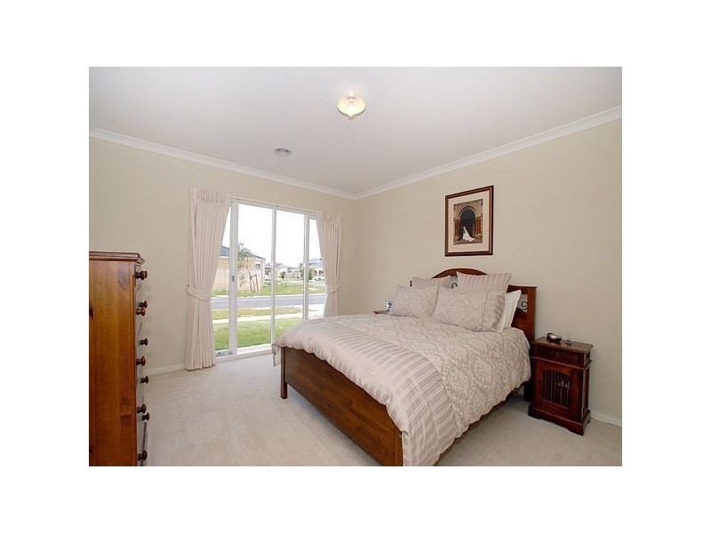 36 Island Circuit, Lyndhurst VIC 3975