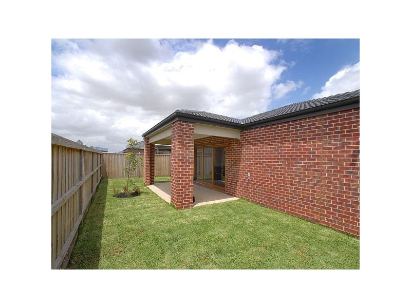 36 Island Circuit, Lyndhurst VIC 3975