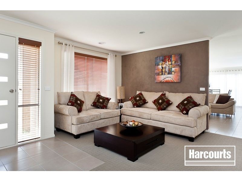 64 Ridgemont Drive, Berwick VIC 3806