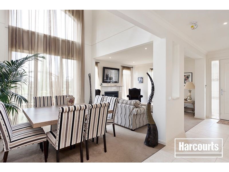 16 Fabriano Place, Narre Warren South VIC 3805