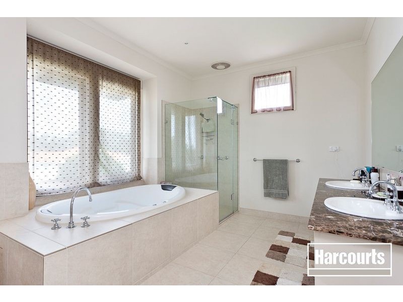 16 Fabriano Place, Narre Warren South VIC 3805