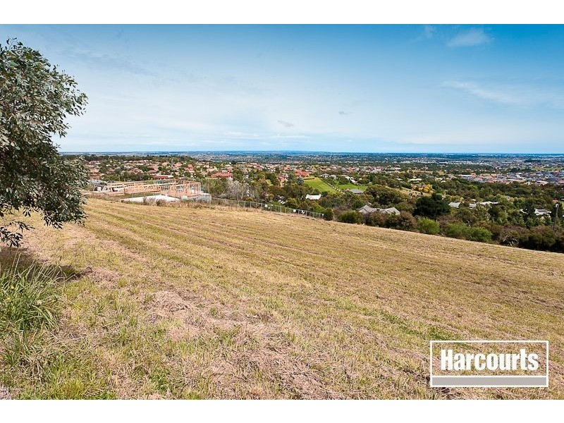 8 Panoramic Tce, Berwick VIC 3806