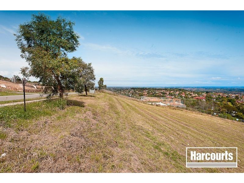 8 Panoramic Tce, Berwick VIC 3806